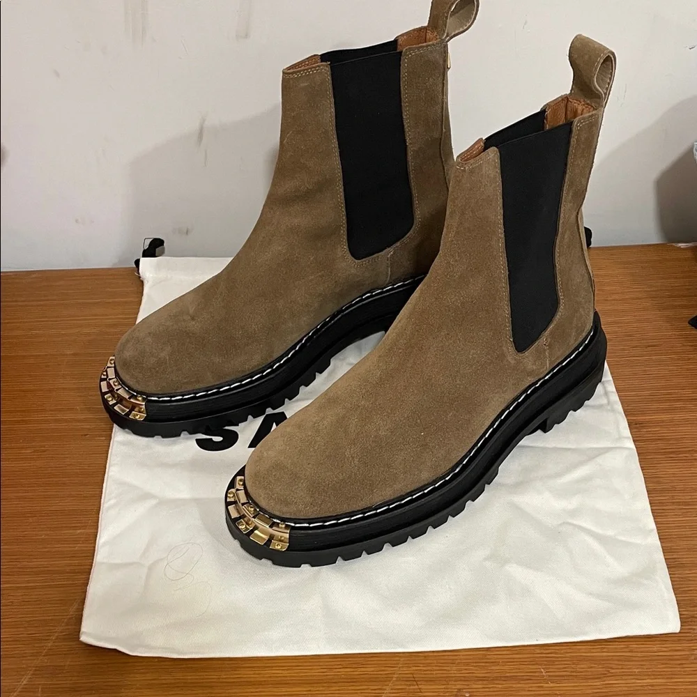 NOHA Lug Sole‎ Chelsea Boots in Khaki Suede - Picture 3 of 5